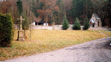 Mhringen Friedhof mit alter Grabkapelle