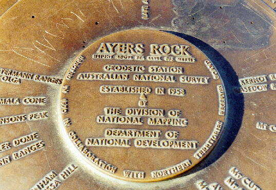 Ayers Rock - On The Top - Windrose - das Ziel des Aufstieg