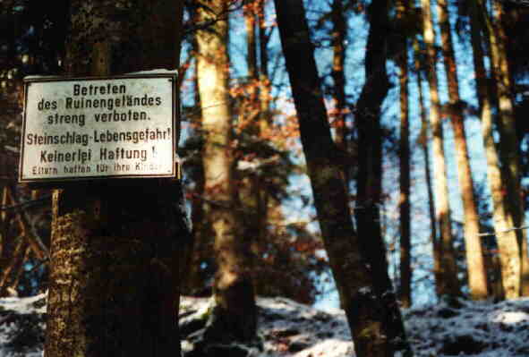 Im Bereich der Ruine Frundeck