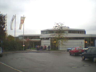 Bblingen - 21.10.2001 - Start und Ziel: Das Lise-Meitner-Gymnasium, Tribergstrasse 20