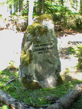 (c)2002 KPKproject - Besenfeld - 2002 - Gedenkstein