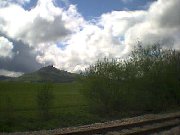 2002 - Stetten-Hechingen auf der Wanderstrecke gesichtet Burg Hohenzollern