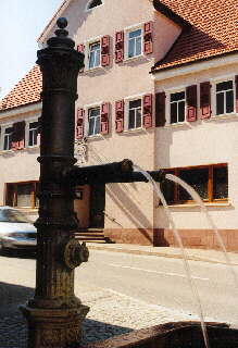 05.2001 - Dorfbrunnen in Mühringen
