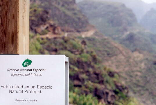 (c)2002 KPKproject - Tenerife - Sd-West - Adeje - Barranco del Infierno