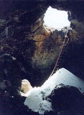 (c)2002 KPKproject - unterwegs nach oben - die Eishhle im Seitensprung