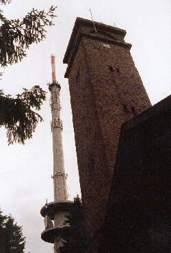 Brandenkopf - Aussichtsturm in Konkurrenz zum modernen Funkturm