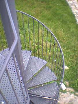 (c)2002 KPKproject - Aufstieg auf den  restaurierten Aussichtsturm