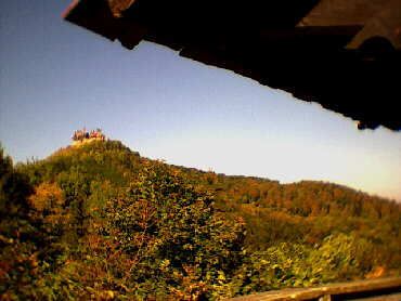 Ein Blick zur Burg von der Kirche Mariazell aus
